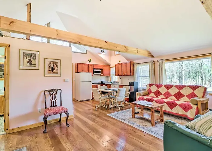 Cozy Tannersville Gem - Ski, Hike, Explore!